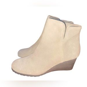 Women's Gray Suede Ankle Boots Size 10